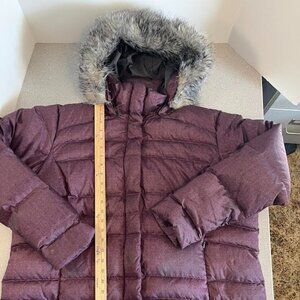 Purple Columbia Coat ~ Women's~Size 2X ~ Removable Fur Hood ~ Like New Condition